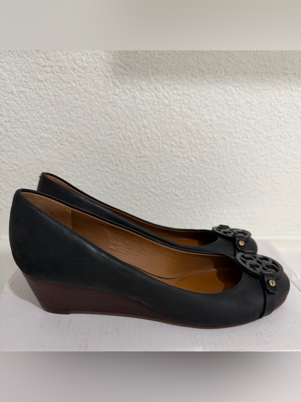 Tory Burch Mini Miller Black Leather Logo Wedge Pumps Size 7M EUC